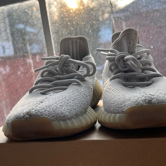 Adidas Yeezy boost 350 V2 Sesame’s - Picture 2 of 8